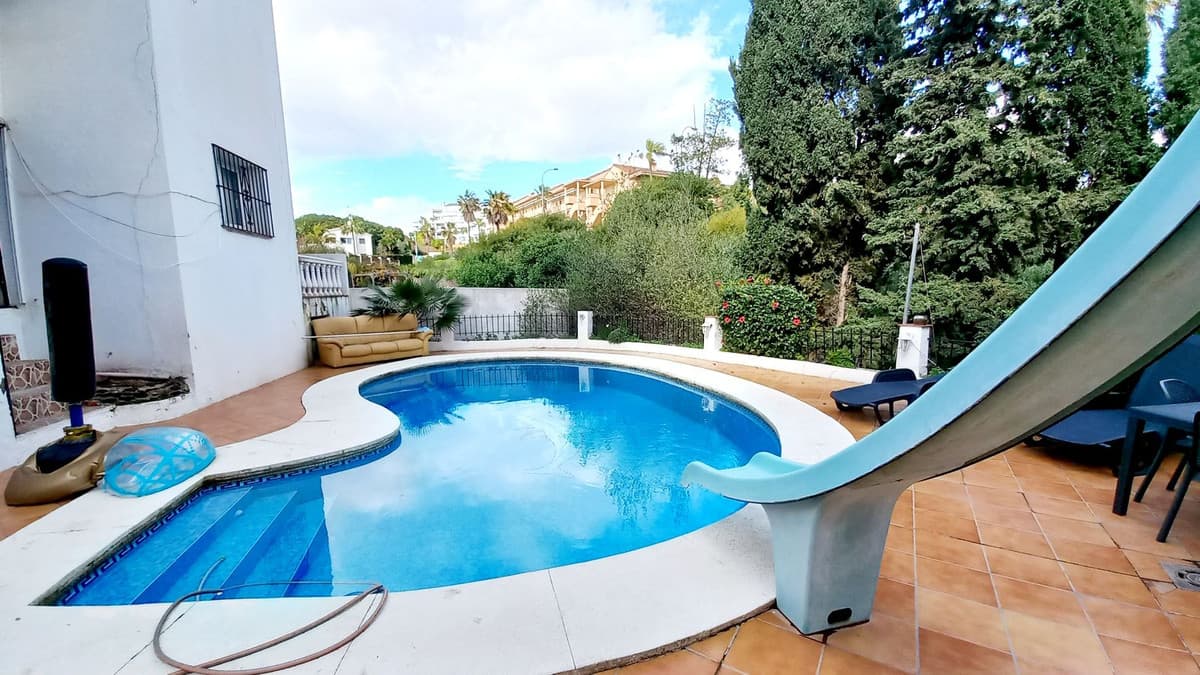 Detached Villa in El Faro — photo 2 of 10