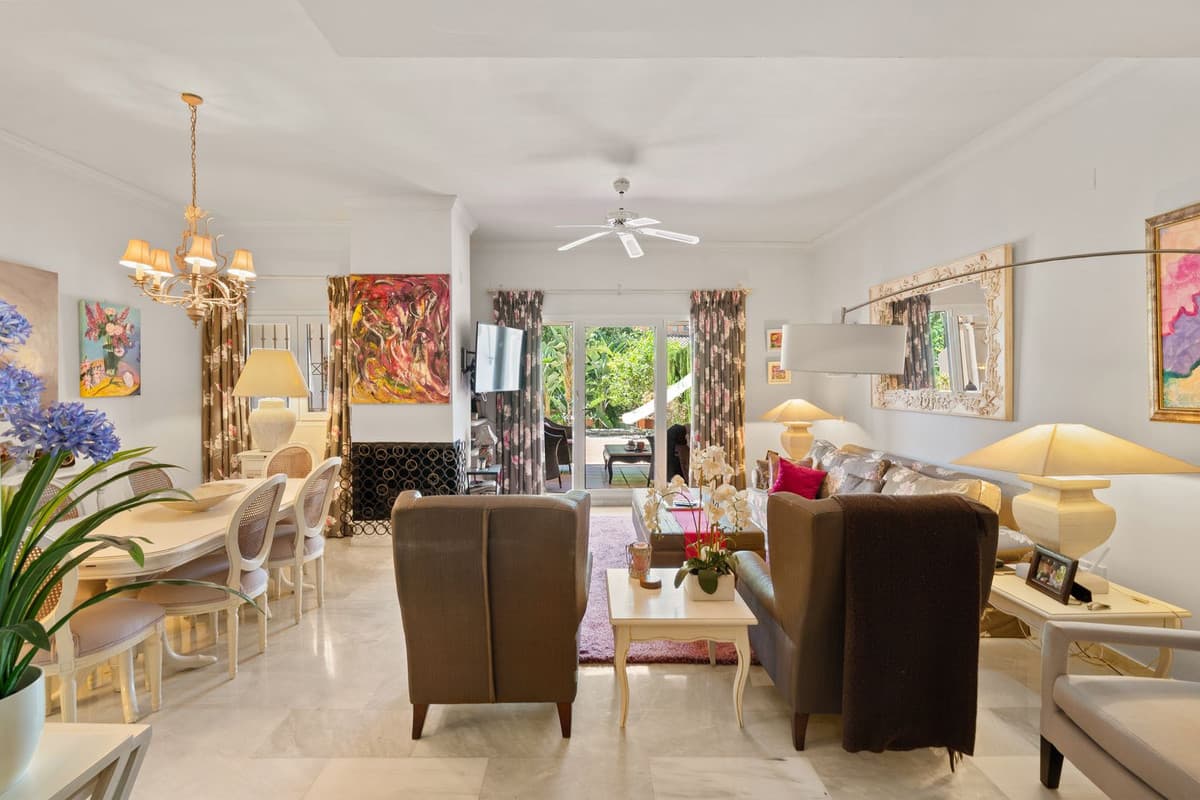 Townhouse in Guadalmina Baja — photo 7 of 10