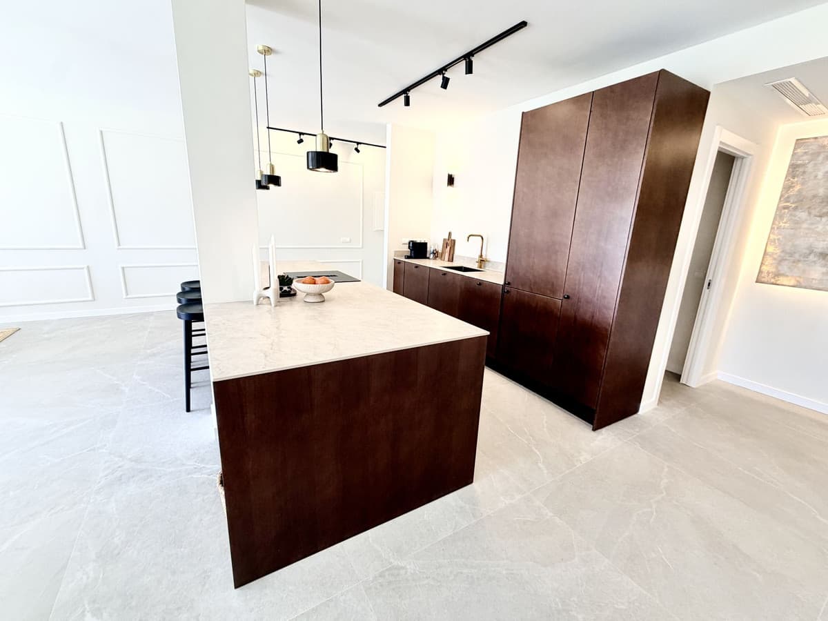 Middle Floor Apartment in La Quinta — photo 10 of 10