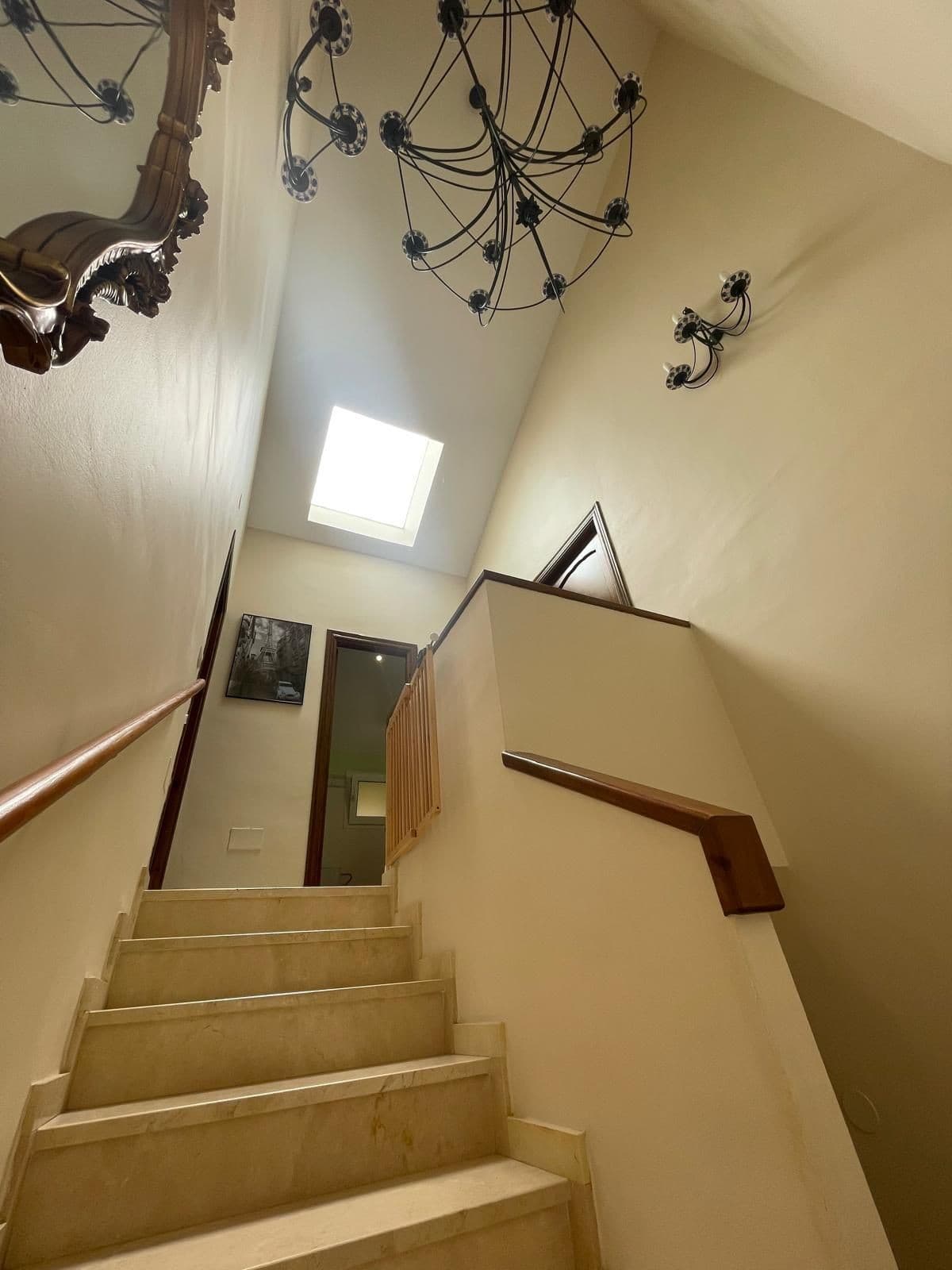 Townhouse in Alhaurín de la Torre — photo 7 of 10
