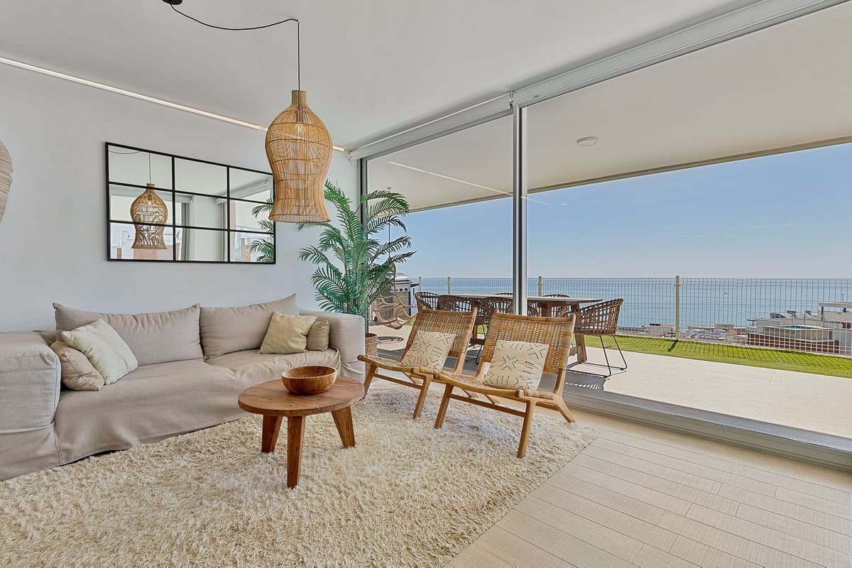 Middle Floor Apartment in Fuengirola — photo 2 of 10