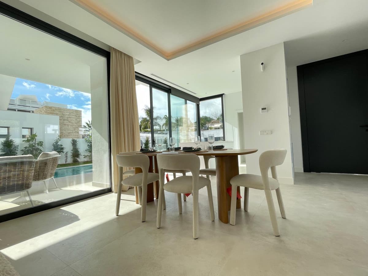Detached Villa in Estepona — photo 9 of 10