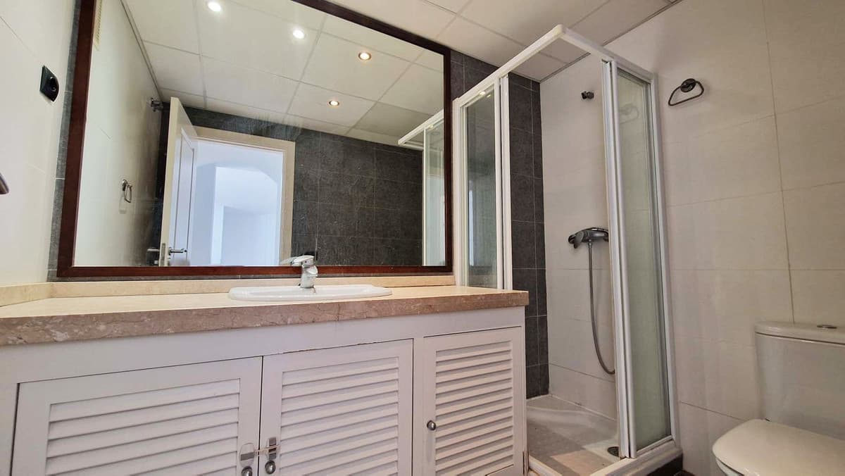 Middle Floor Apartment in Benalmadena Costa — photo 10 of 10