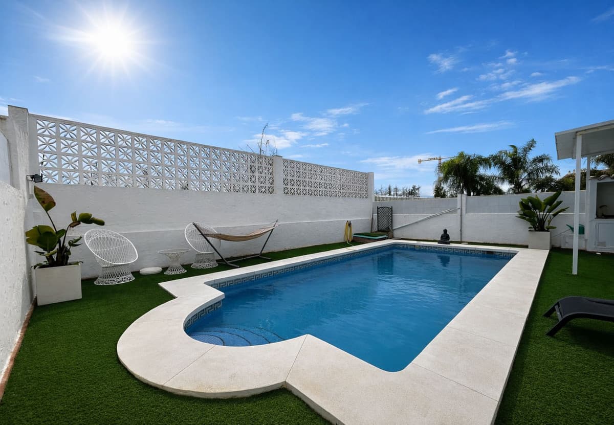 Townhouse in San Pedro de Alcántara — photo 1 of 10