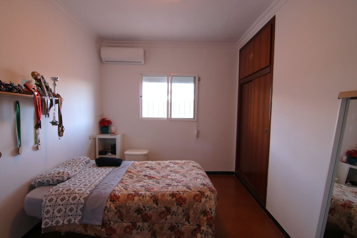 Detached Villa in Alhaurín el Grande — photo 9 of 10