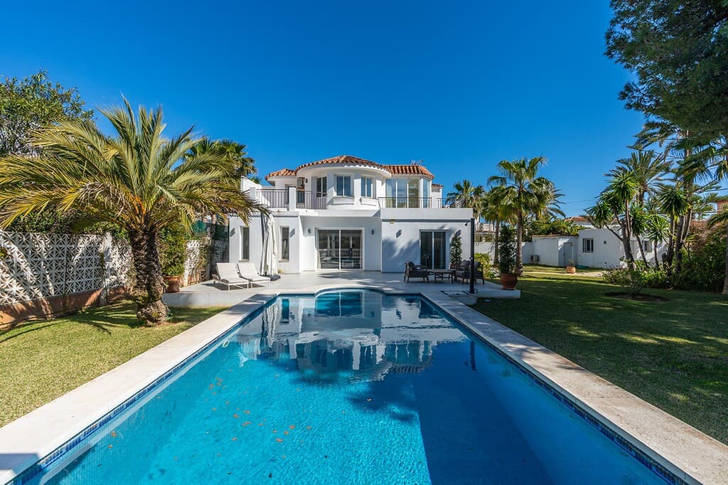 Detached Villa in Marbesa — photo 1 of 10