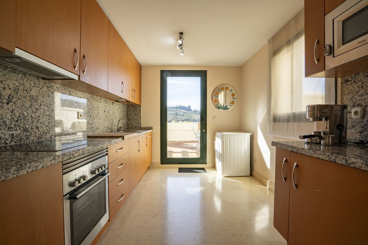 Penthouse Duplex in Benahavís — photo 3 of 10