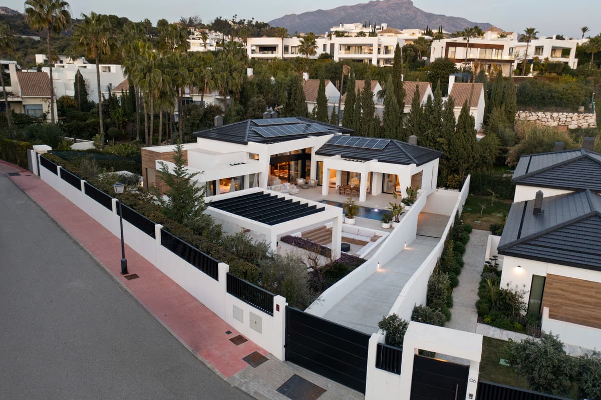 Detached Villa in Nueva Andalucía — photo 5 of 10