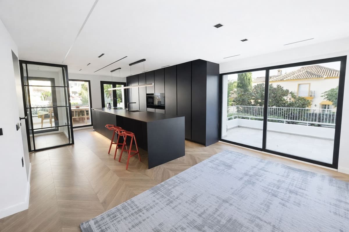 Duplex in Marbella — photo 2 of 10