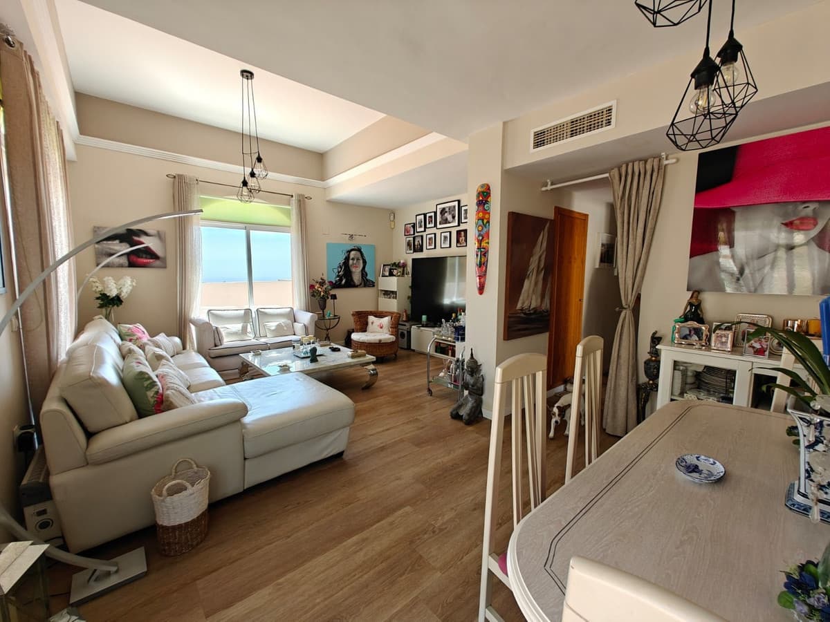 Penthouse in Calahonda — photo 3 of 10