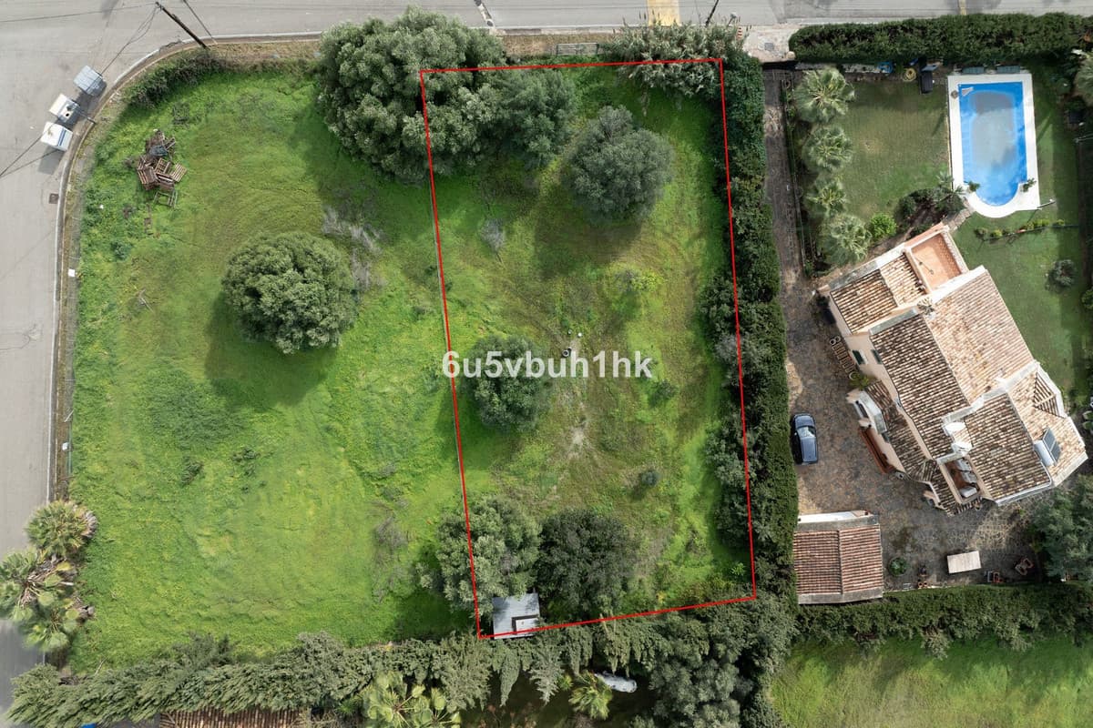 Residential Plot in Bel Air — photo 1 of 10