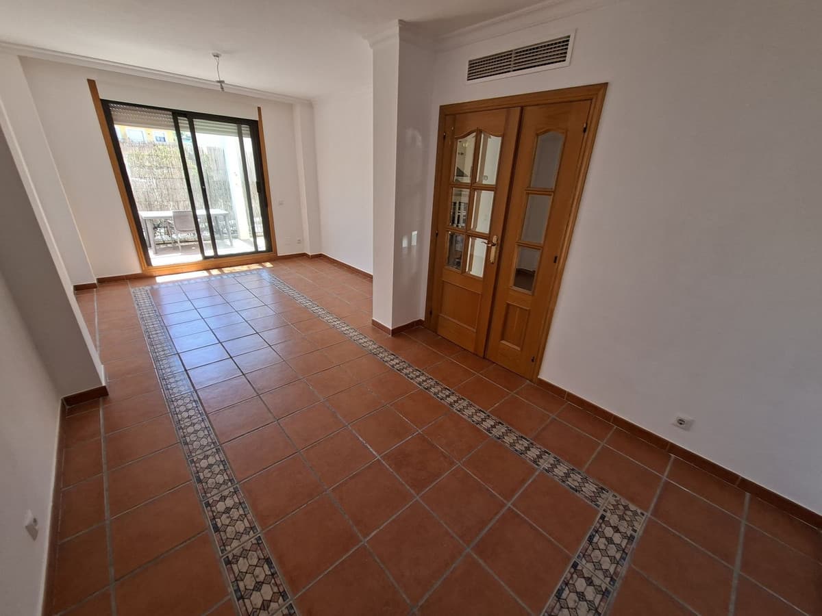 Detached Villa in San Luis de Sabinillas — photo 4 of 10