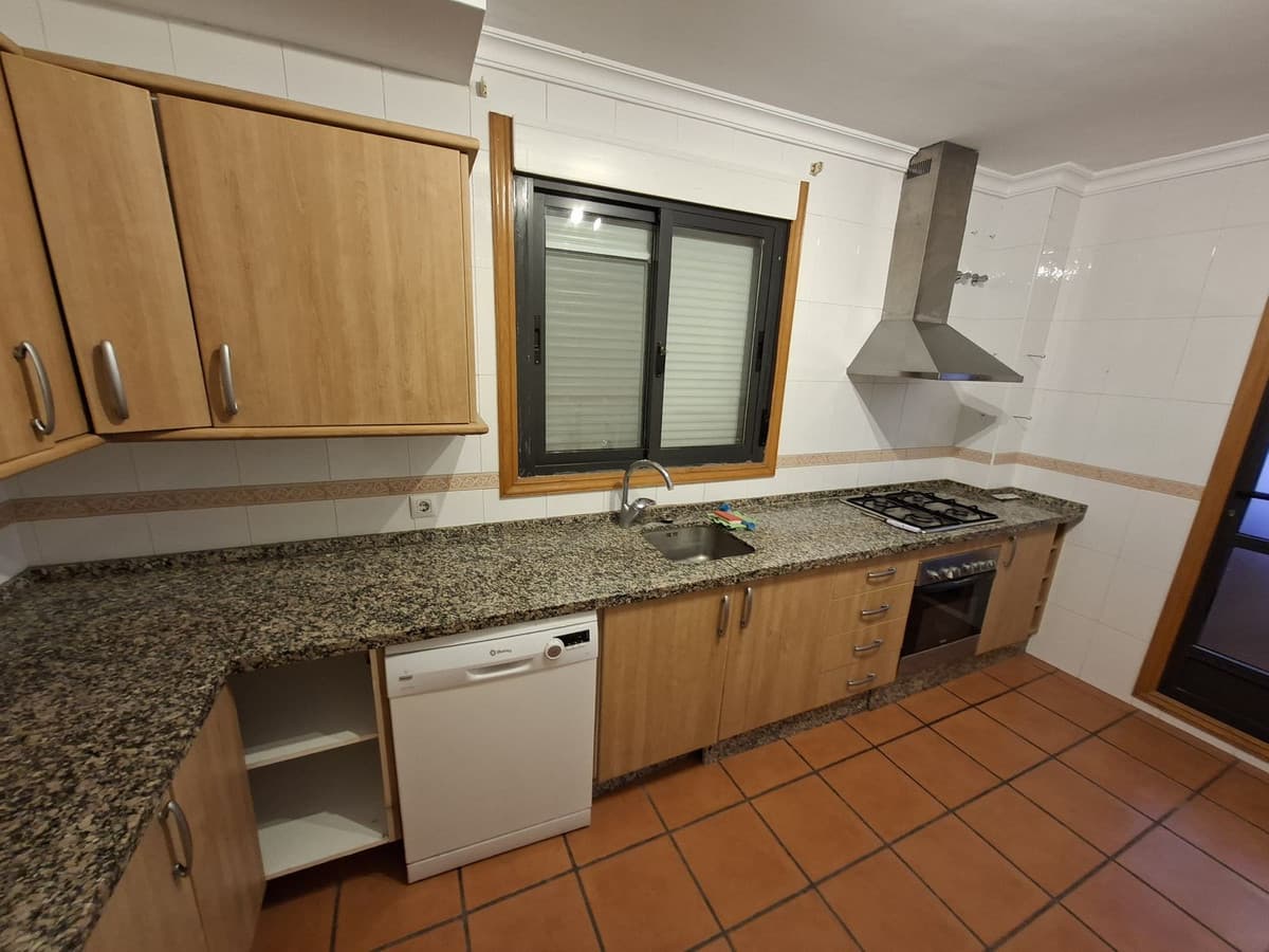 Detached Villa in San Luis de Sabinillas — photo 7 of 10
