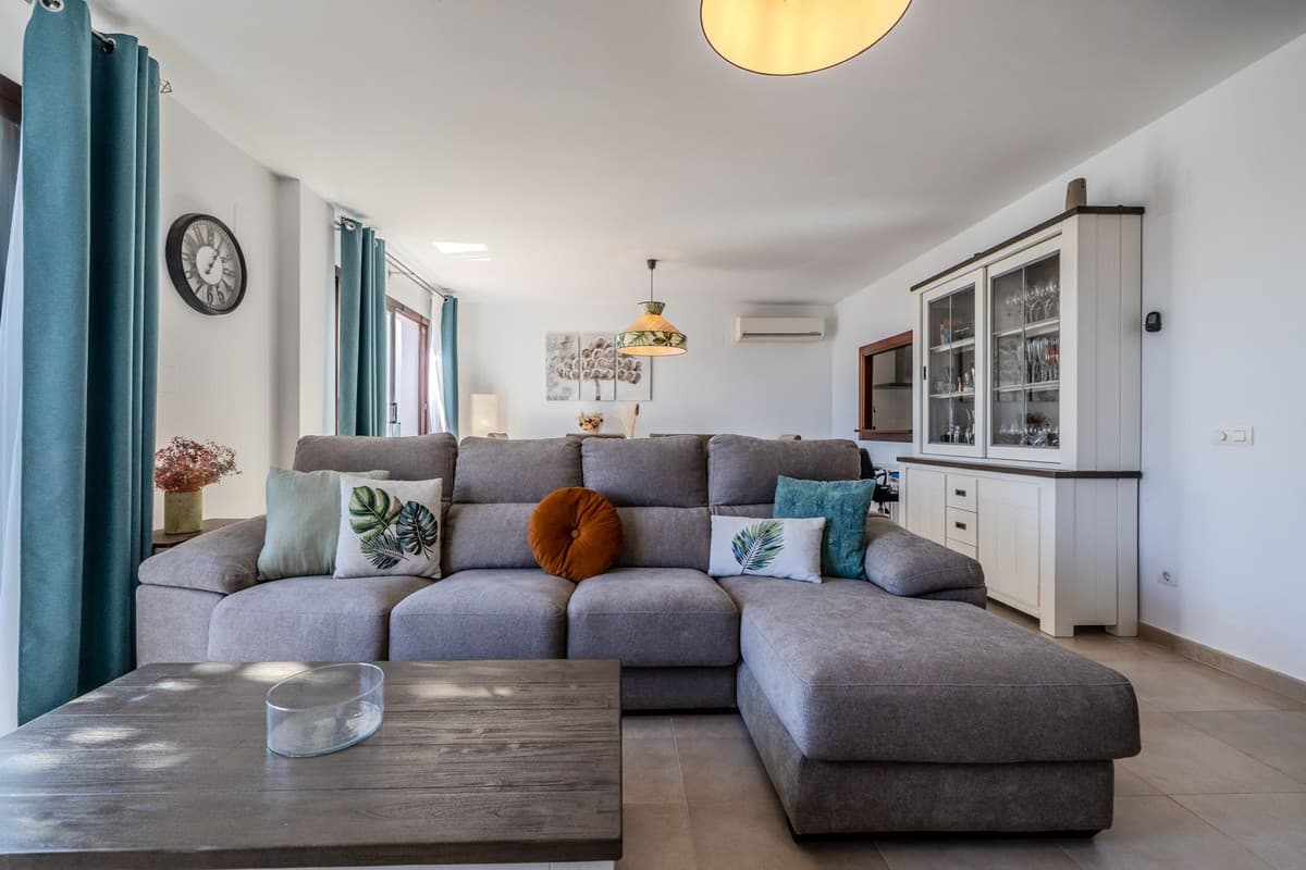 Penthouse Duplex in Altos de los Monteros — photo 8 of 10
