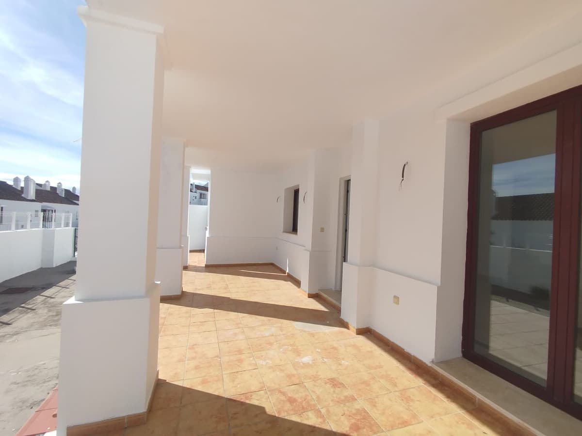 Townhouse in Doña Julia — photo 7 of 10