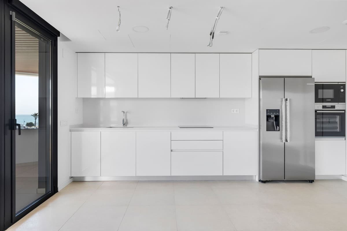 Middle Floor Apartment in Los Alamos — photo 5 of 10