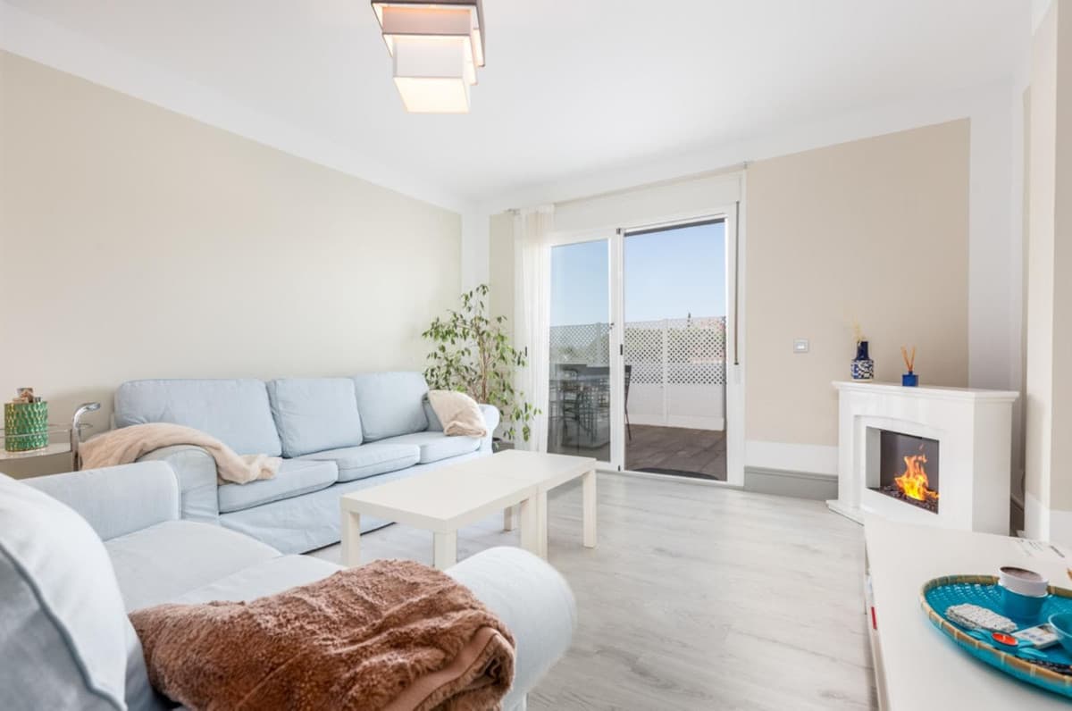 Middle Floor Apartment in Nueva Andalucía — photo 3 of 10
