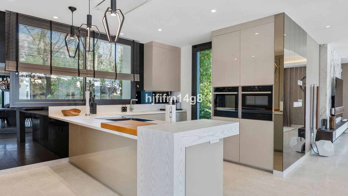 Detached Villa in Los Flamingos — photo 9 of 10
