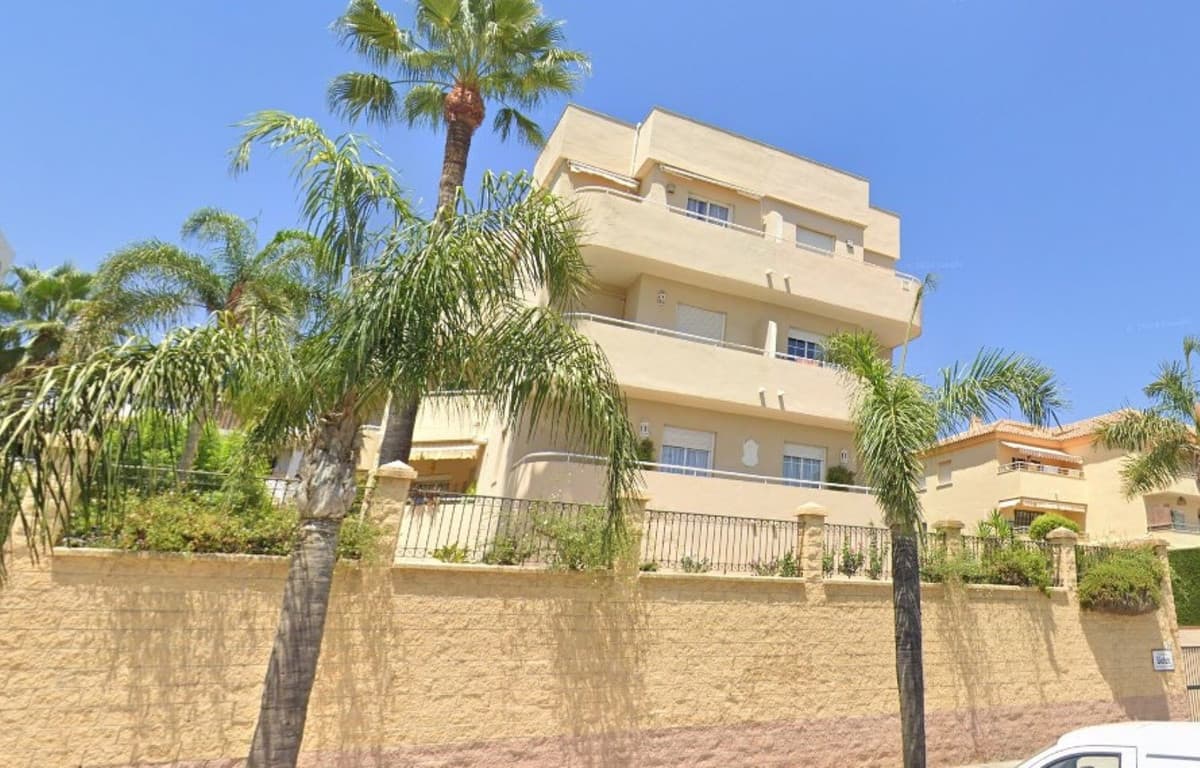 Middle Floor Apartment in Torremolinos — photo 1 of 10