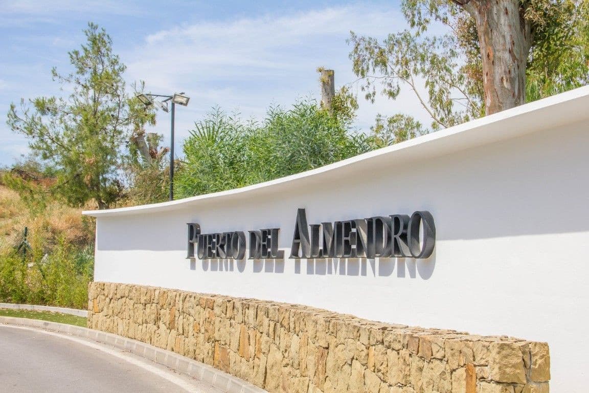Residential Plot in Benahavís — photo 2 of 10