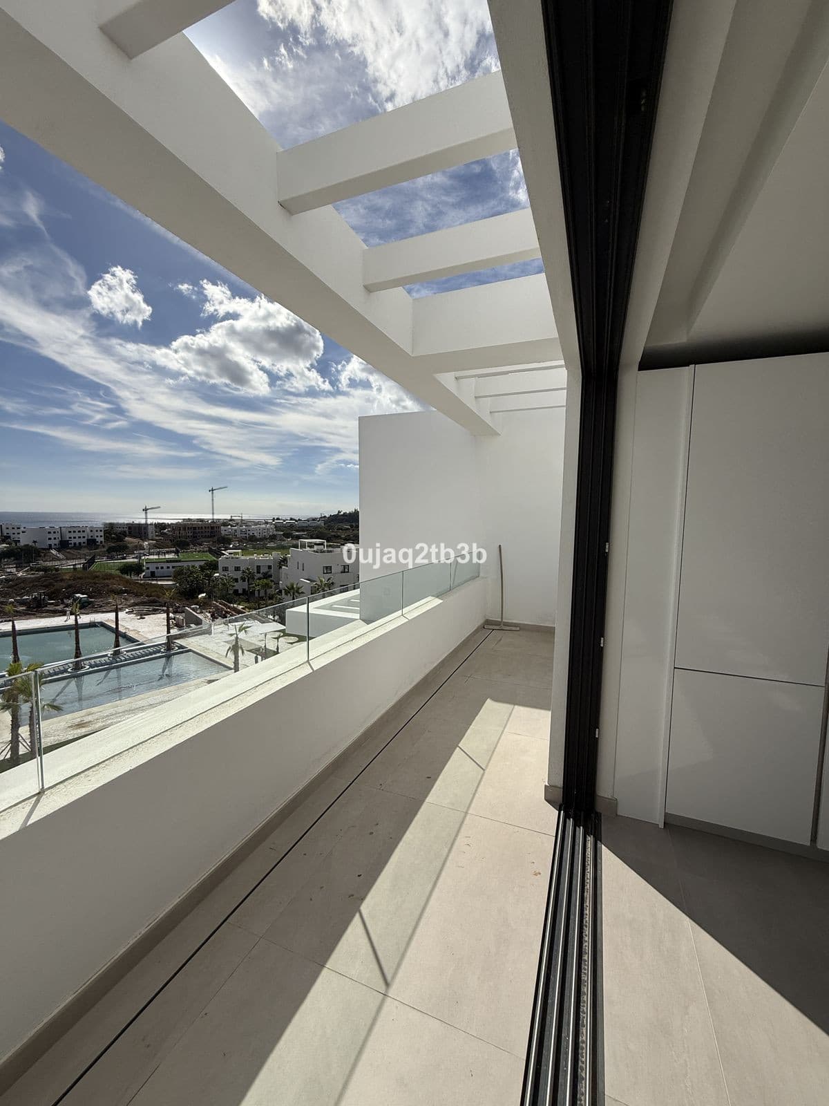 Penthouse in Estepona — photo 1 of 10