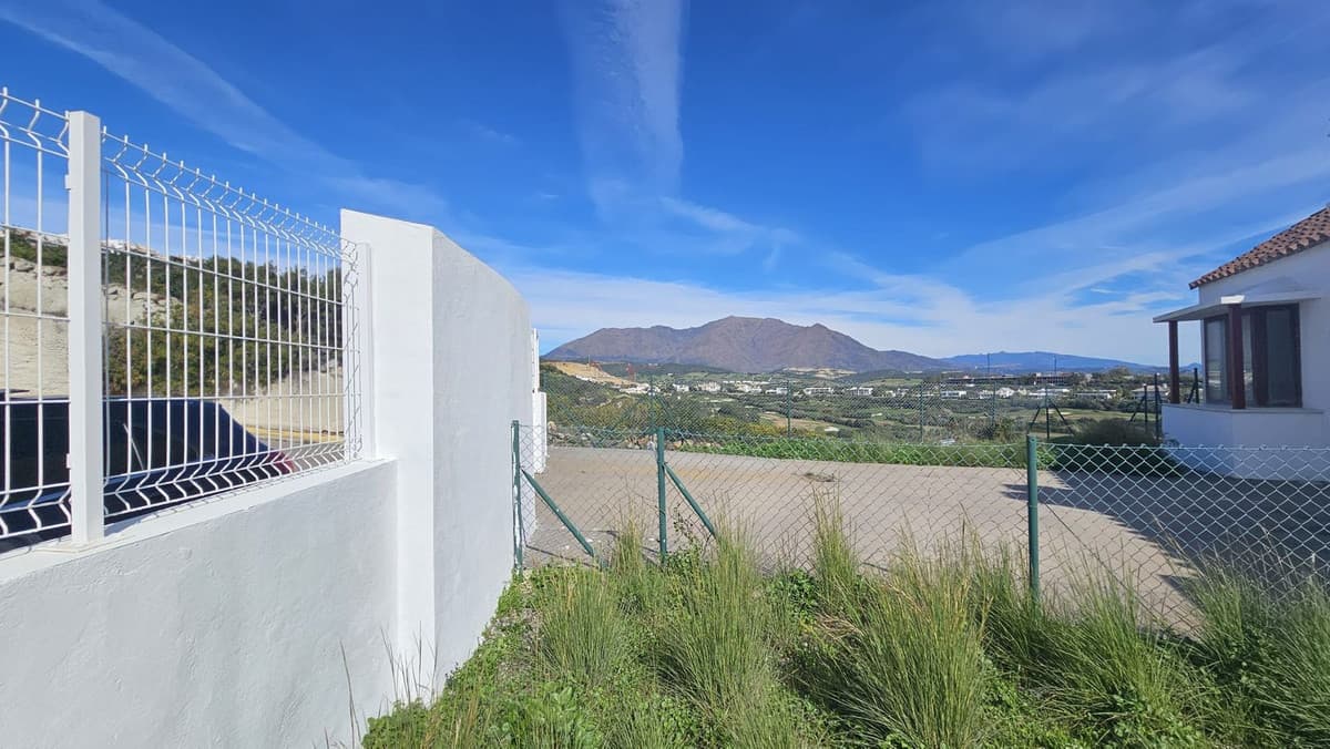 Townhouse in Doña Julia — photo 3 of 10