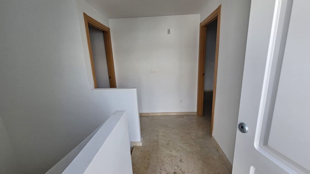 Townhouse in Doña Julia — photo 5 of 10