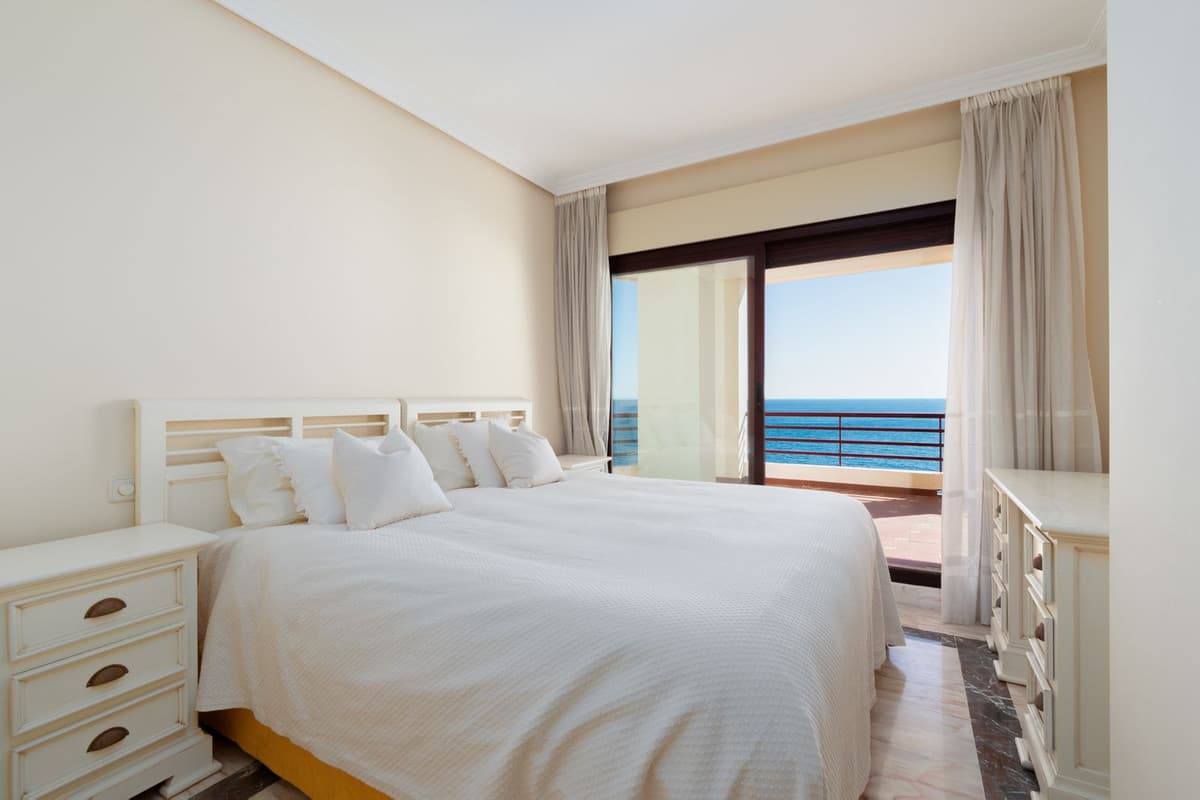 Middle Floor Apartment in Torrequebrada — photo 9 of 10