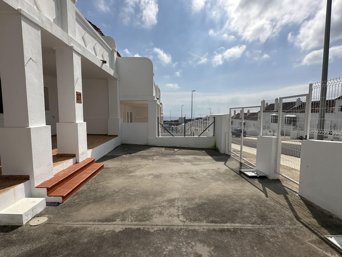 Townhouse in Doña Julia — photo 4 of 10
