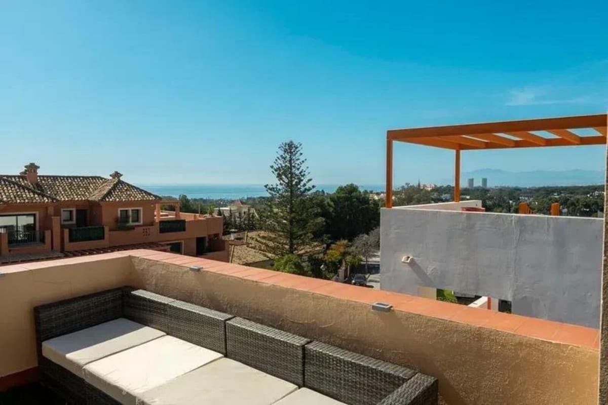 Semi-Detached House in Cabopino — photo 1 of 10