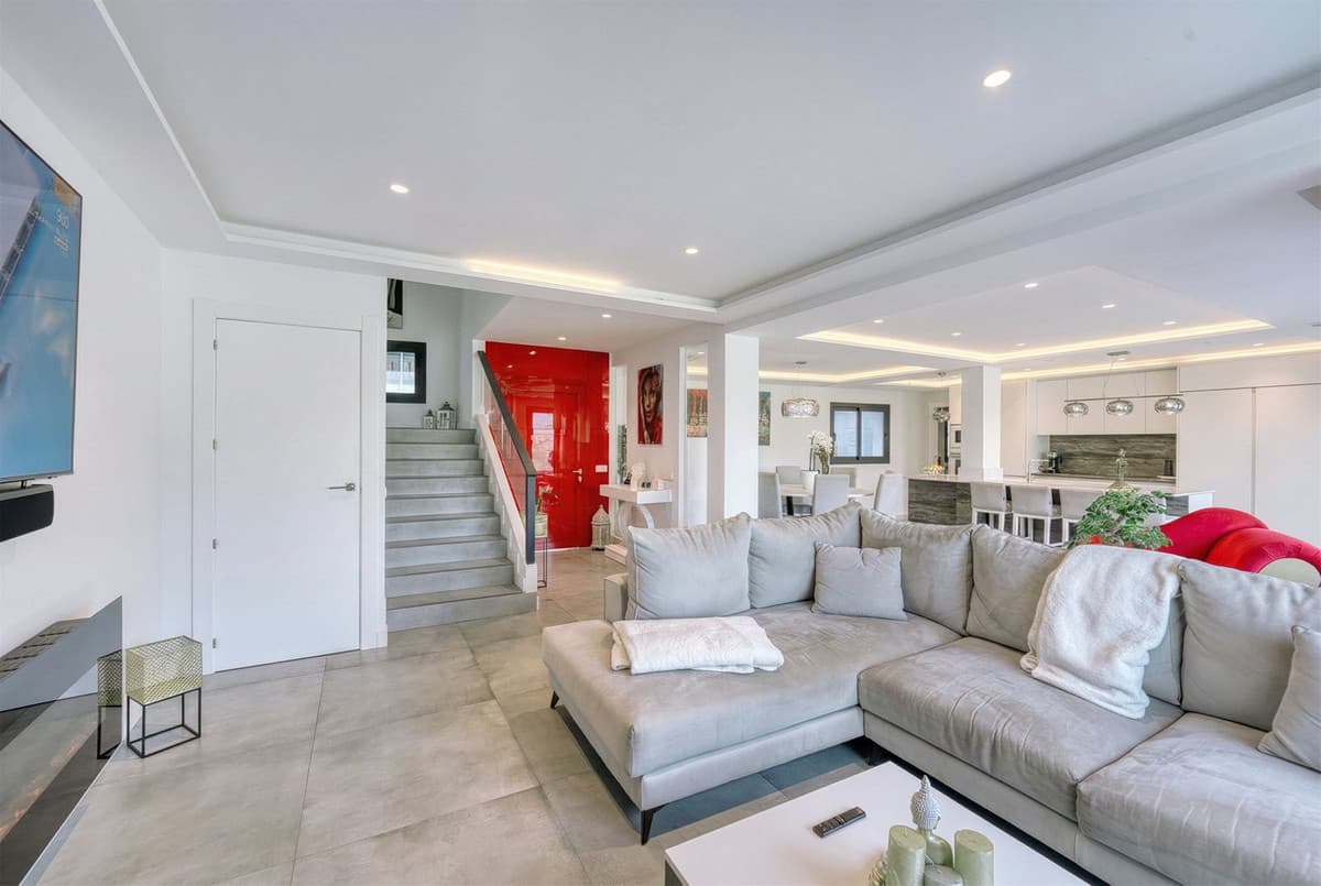 Detached Villa in Istán — photo 4 of 10