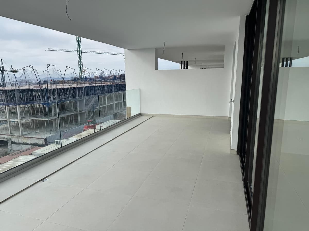 Middle Floor Apartment in Fuengirola — photo 8 of 10