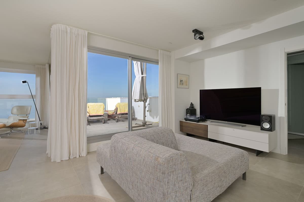 Penthouse Duplex in Torrequebrada — photo 6 of 10