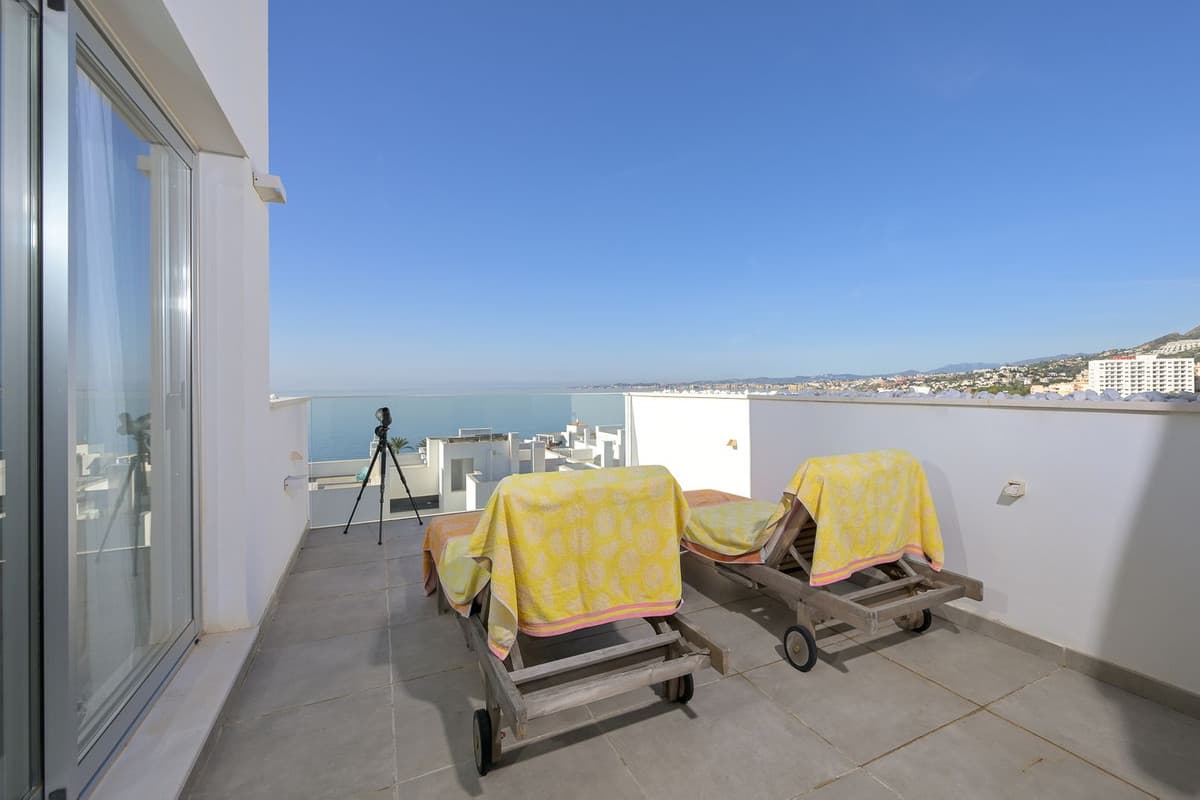 Penthouse Duplex in Torrequebrada — photo 9 of 10