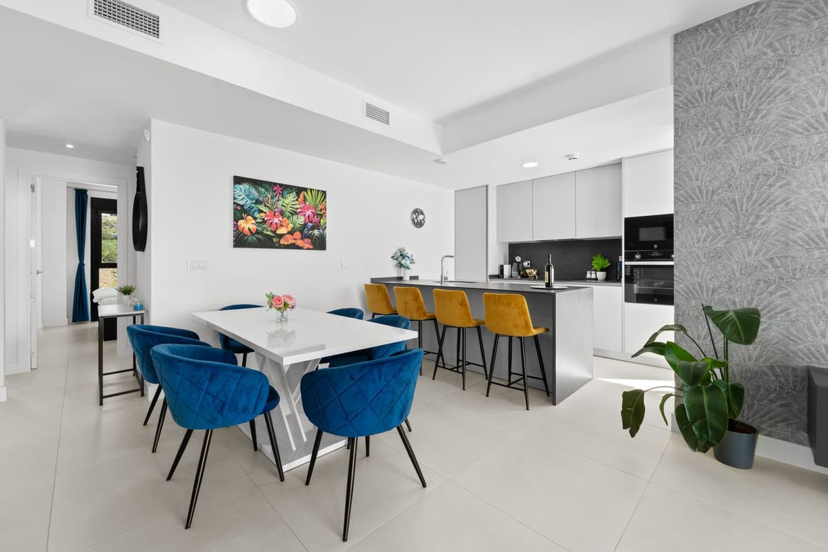 Middle Floor Apartment in Fuengirola — photo 6 of 10