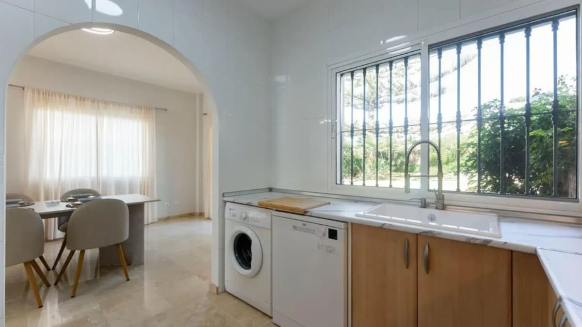 Semi-Detached House in Marbella — photo 8 of 10