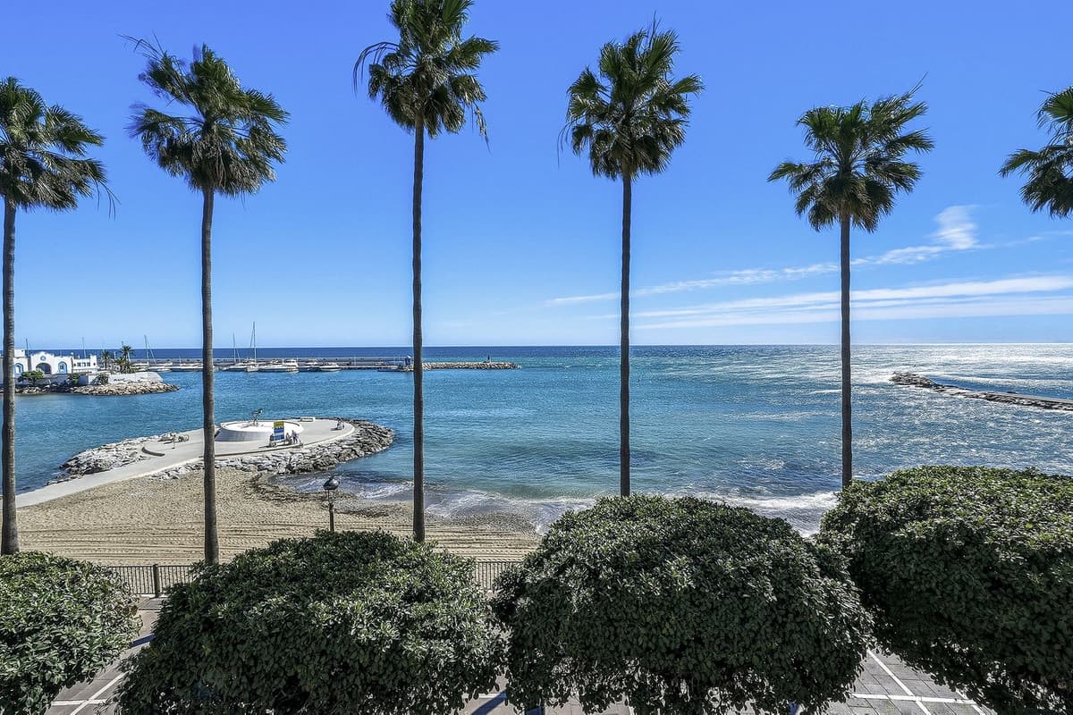 Penthouse in Marbella — photo 1 of 10