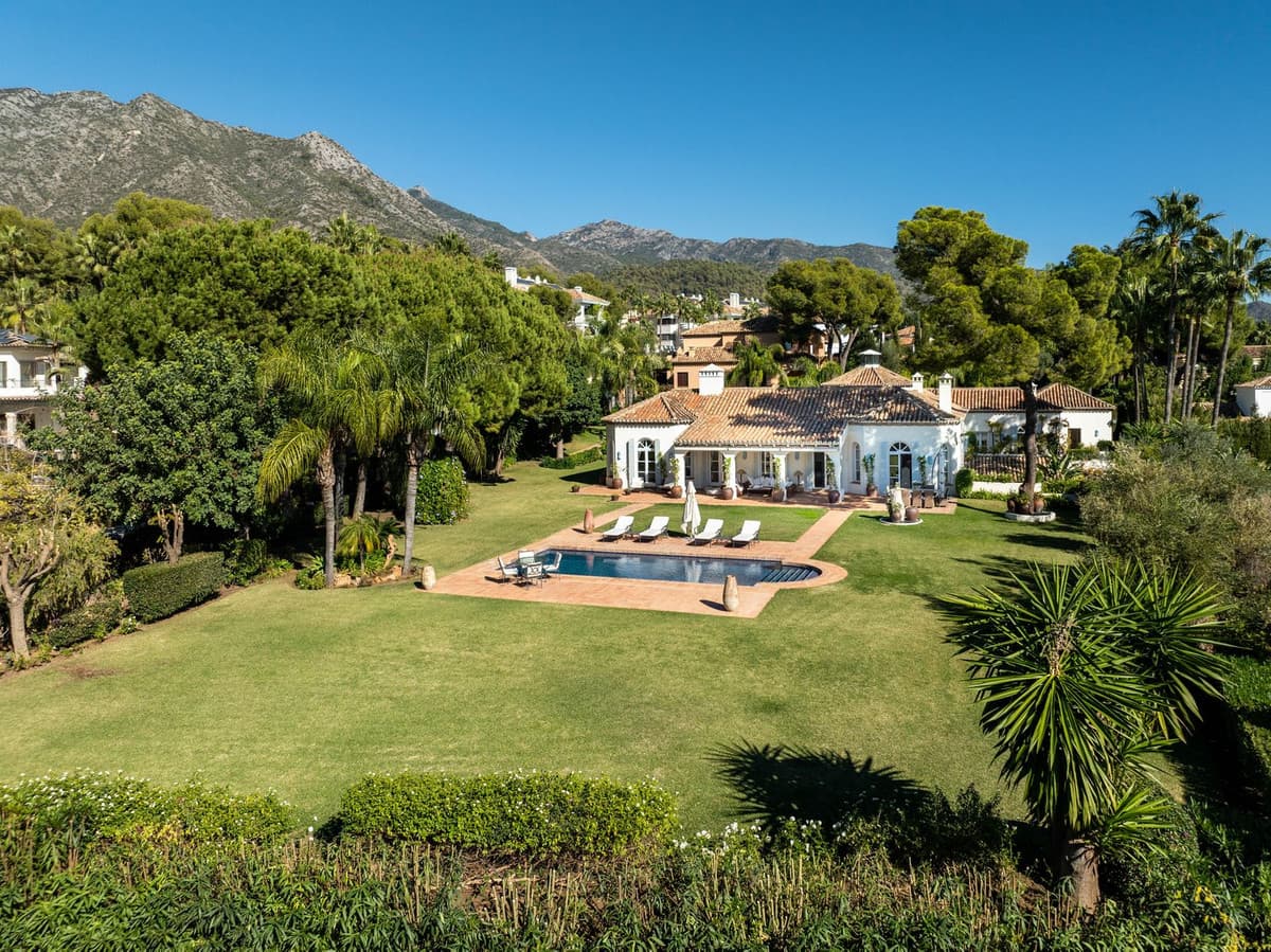 Detached Villa in Marbella — photo 2 of 10