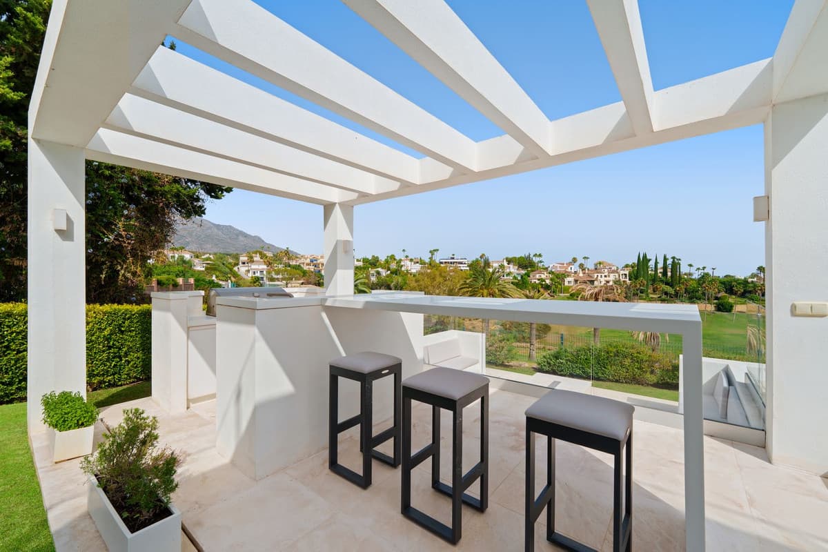 Detached Villa in Nueva Andalucía — photo 5 of 10