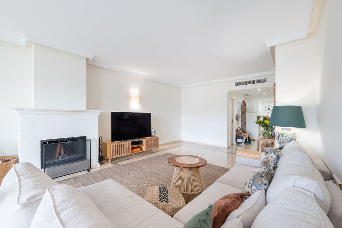 Ground Floor Apartment in Los Monteros — photo 2 of 10