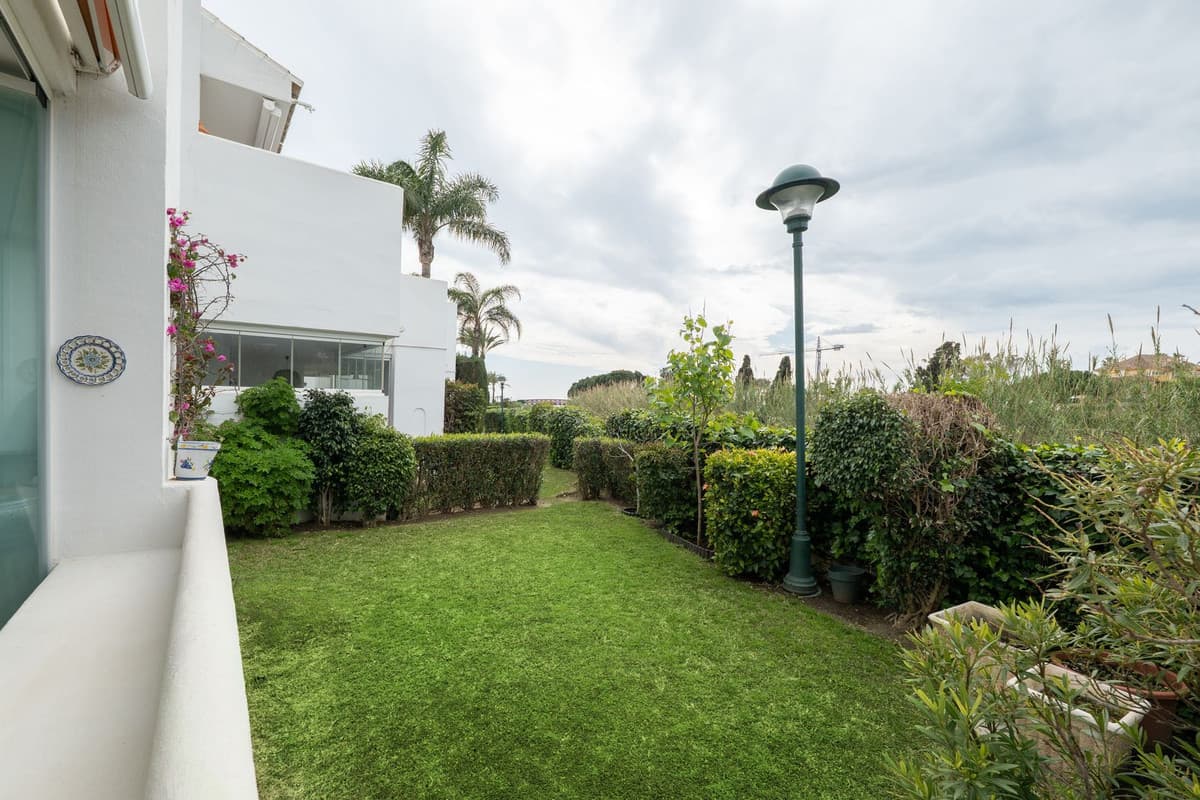 Ground Floor Apartment in Los Monteros — photo 8 of 10
