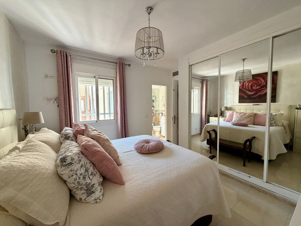 Penthouse in Estepona — photo 9 of 10