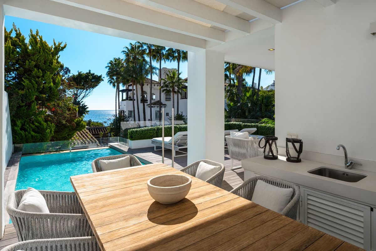 Detached Villa in Marbella — photo 3 of 10