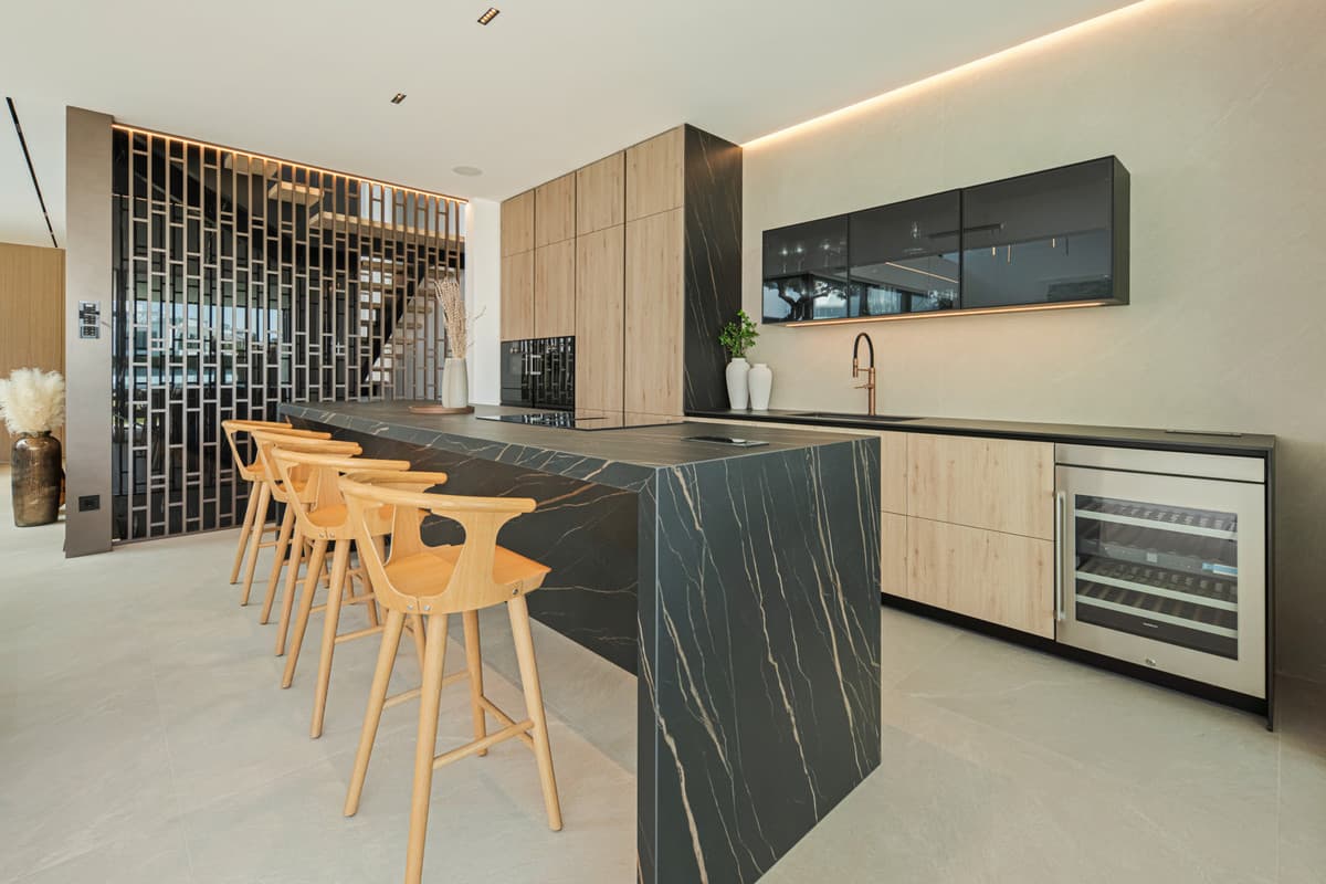 Semi-Detached House in The Golden Mile — photo 10 of 10