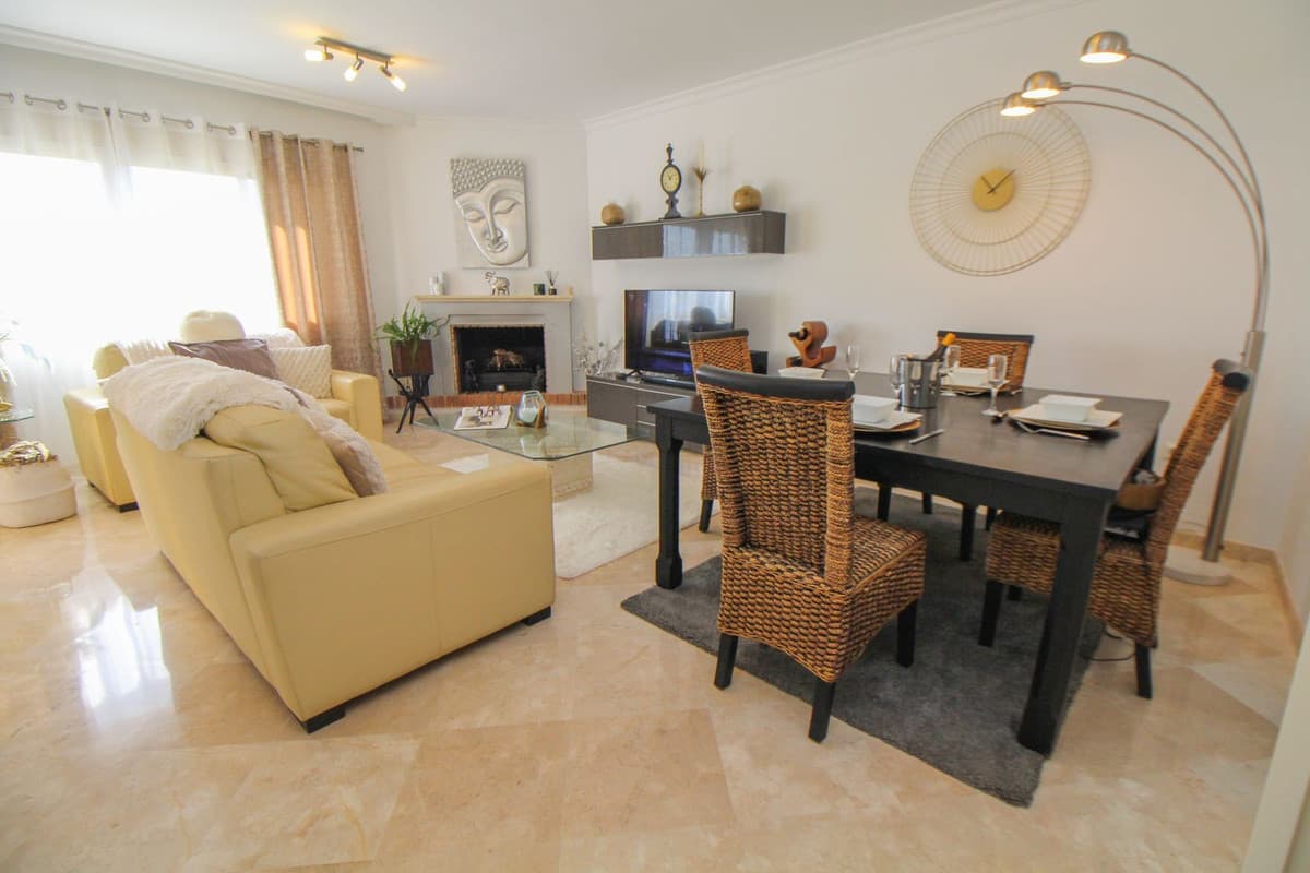 Ground Floor Apartment in Elviria — photo 3 of 10
