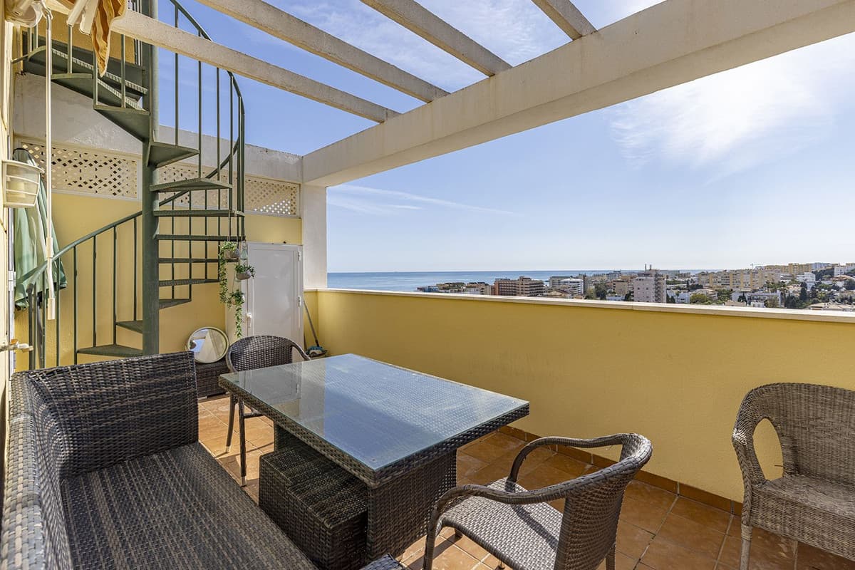 Penthouse in La Carihuela — photo 2 of 10