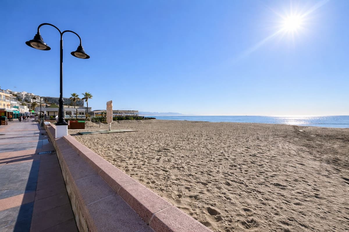 Middle Floor Apartment in Torremolinos — photo 6 of 10