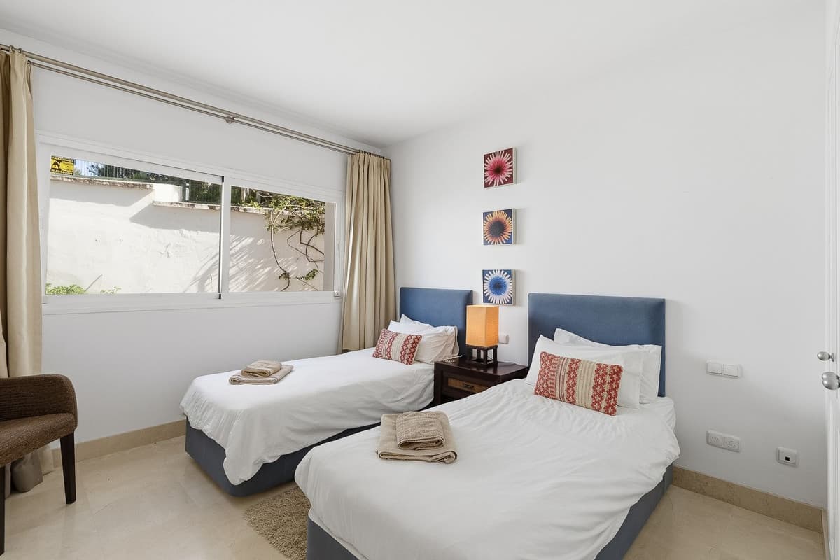 Ground Floor Apartment in Nueva Andalucía — photo 2 of 10