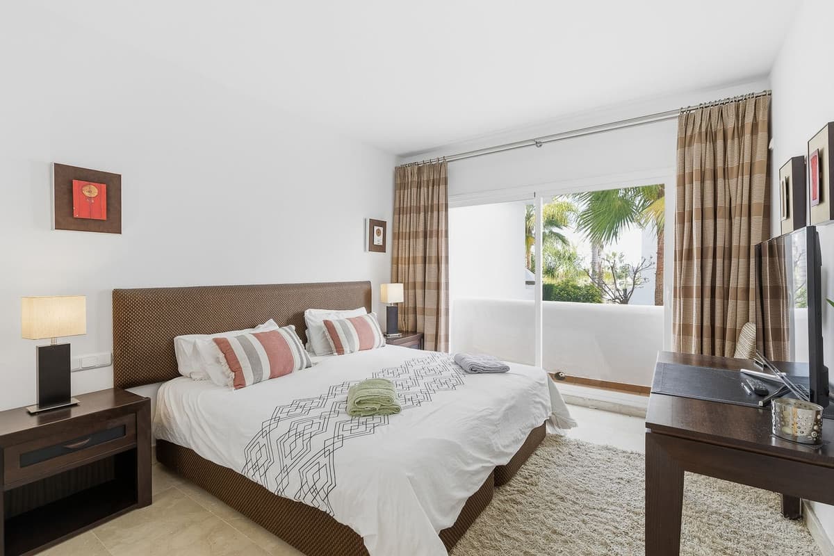 Ground Floor Apartment in Nueva Andalucía — photo 4 of 10