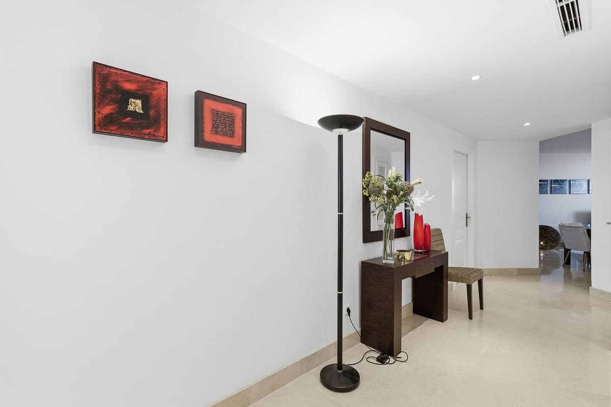 Ground Floor Apartment in Nueva Andalucía — photo 7 of 10